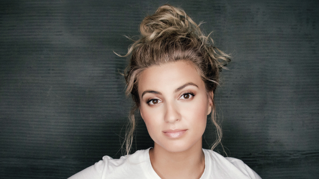 Tori Kelly Tickets The Chicago Theatre